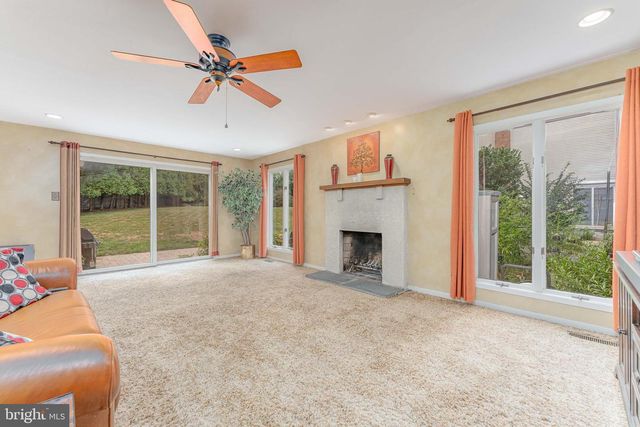 273 SPRING RUN LN, Downingtown, PA 19335