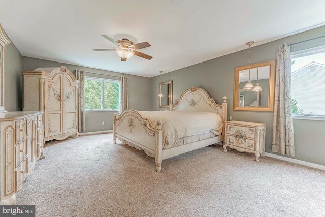 273 SPRING RUN LN, Downingtown, PA 19335