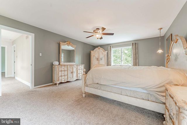 273 SPRING RUN LN, Downingtown, PA 19335