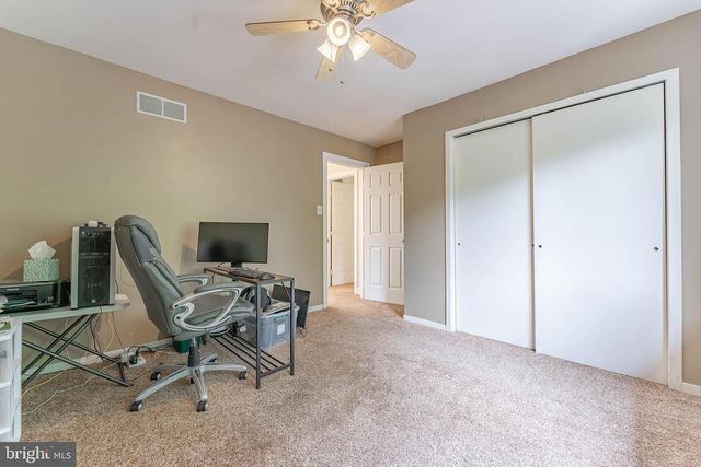 273 SPRING RUN LN, Downingtown, PA 19335
