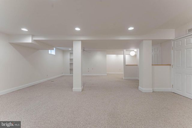 273 SPRING RUN LN, Downingtown, PA 19335