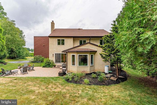 273 SPRING RUN LN, Downingtown, PA 19335