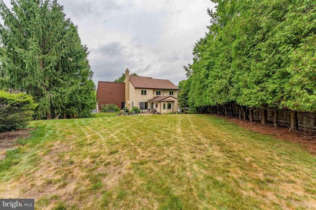 273 SPRING RUN LN, Downingtown, PA 19335