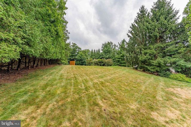 273 SPRING RUN LN, Downingtown, PA 19335