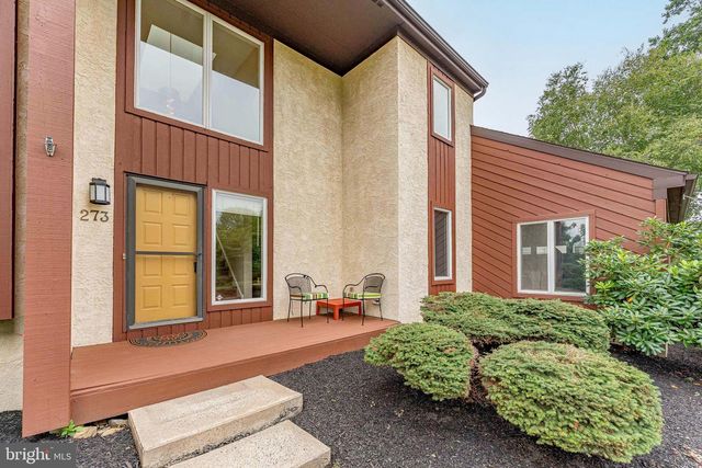 273 SPRING RUN LN, Downingtown, PA 19335