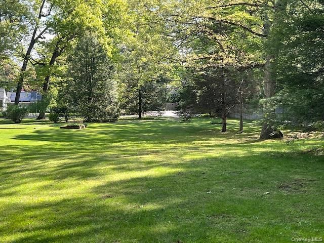 35 Pidgeon Hill Road, Huntington Station, NY 11746