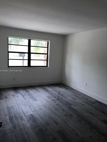 9301 SW 92nd Ave 207C, Miami, FL 33176