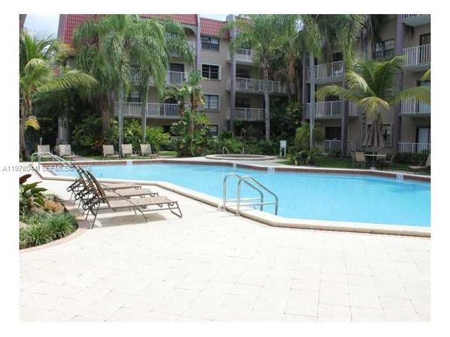 9301 SW 92nd Ave 207C, Miami, FL 33176