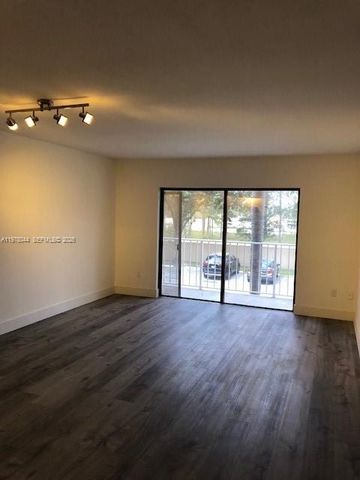 9301 SW 92nd Ave 207C, Miami, FL 33176