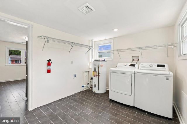 55 AUTUMN LN, Levittown, PA 19055