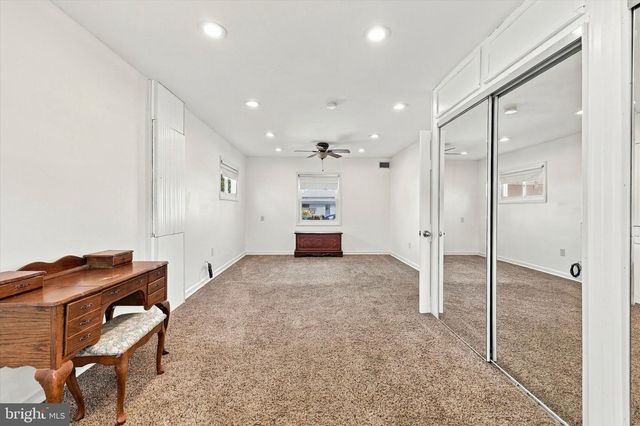 55 AUTUMN LN, Levittown, PA 19055