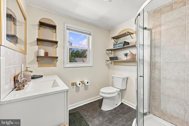 55 AUTUMN LN, Levittown, PA 19055