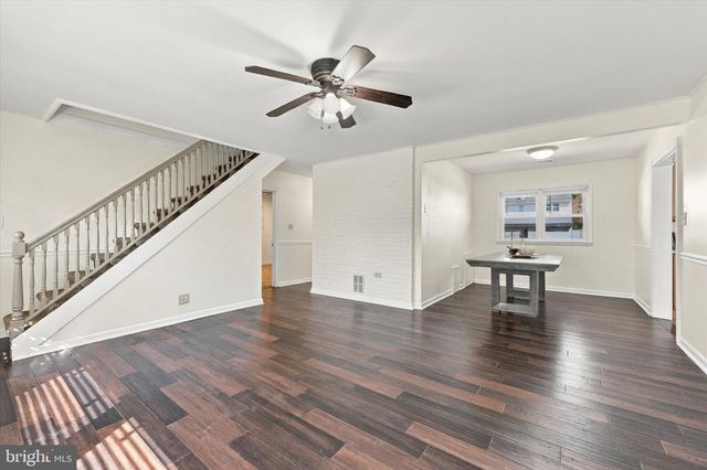 55 AUTUMN LN, Levittown, PA 19055