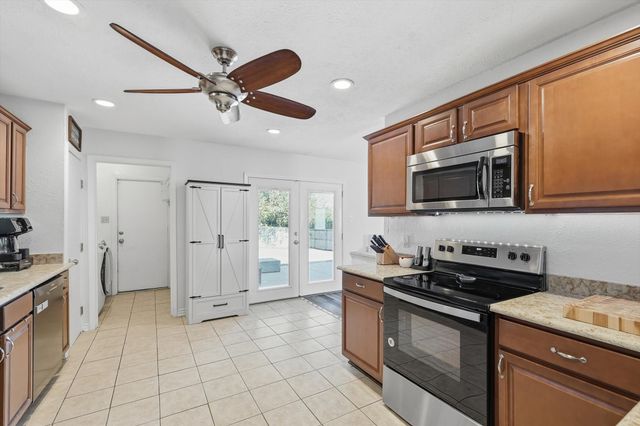 5016 Wheeler Circle, The Colony, TX 75056