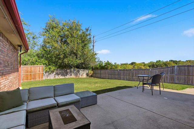 5016 Wheeler Circle, The Colony, TX 75056