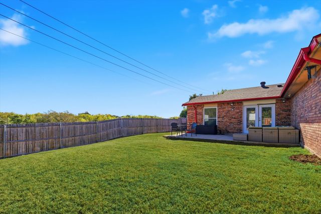 5016 Wheeler Circle, The Colony, TX 75056