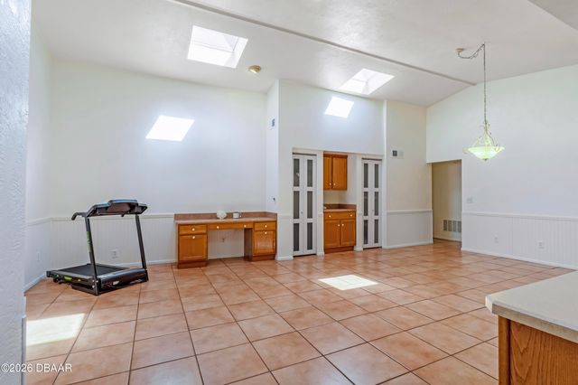 1124 N Halifax Avenue, Daytona Beach, FL 32118