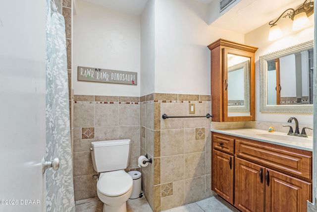 1124 N Halifax Avenue, Daytona Beach, FL 32118