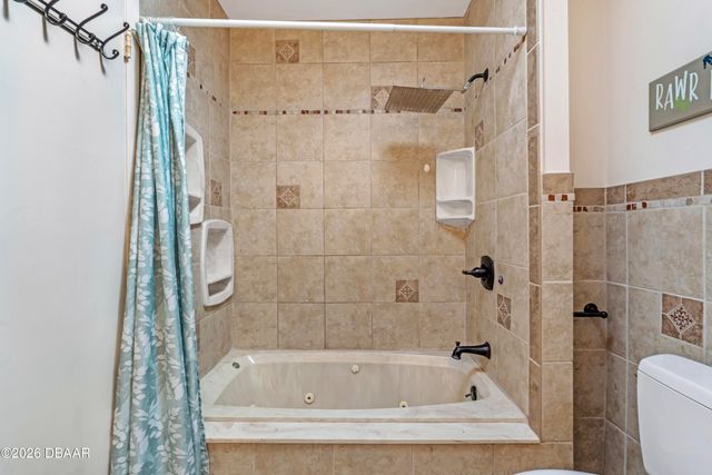 1124 N Halifax Avenue, Daytona Beach, FL 32118