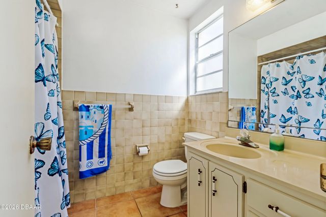 1124 N Halifax Avenue, Daytona Beach, FL 32118