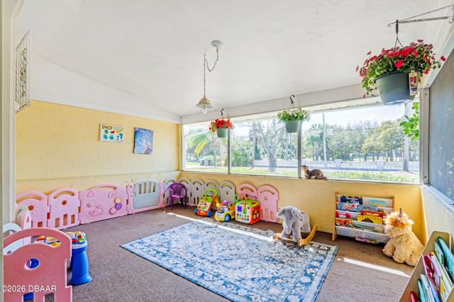 1124 N Halifax Avenue, Daytona Beach, FL 32118