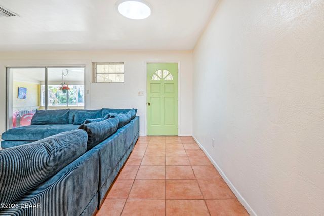 1124 N Halifax Avenue, Daytona Beach, FL 32118