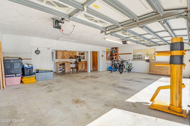 1124 N Halifax Avenue, Daytona Beach, FL 32118