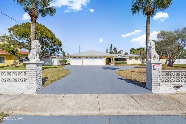 1124 N Halifax Avenue, Daytona Beach, FL 32118