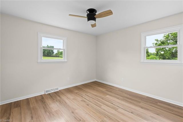 220 Kerner Knolls Drive, Kernersville, NC 27284
