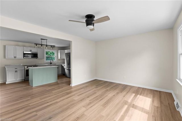 220 Kerner Knolls Drive, Kernersville, NC 27284
