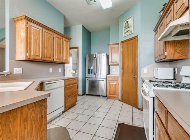 213 Sandstone Drive, Norman, OK 73071