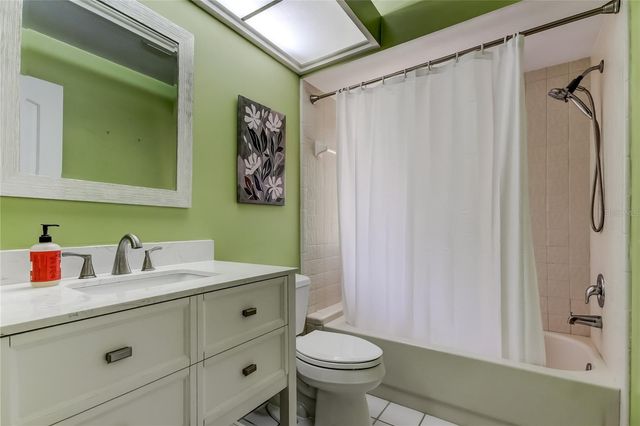 1858 LAKE CYPRESS DRIVE 202, Safety Harbor, FL 34695