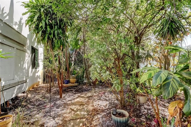 1858 LAKE CYPRESS DRIVE 202, Safety Harbor, FL 34695