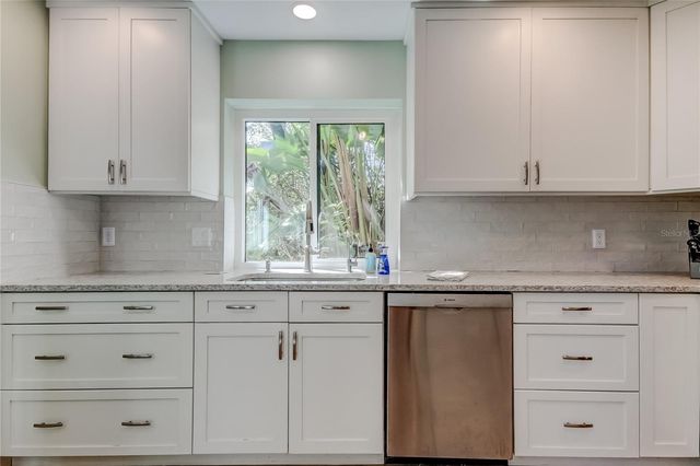 1858 LAKE CYPRESS DRIVE 202, Safety Harbor, FL 34695