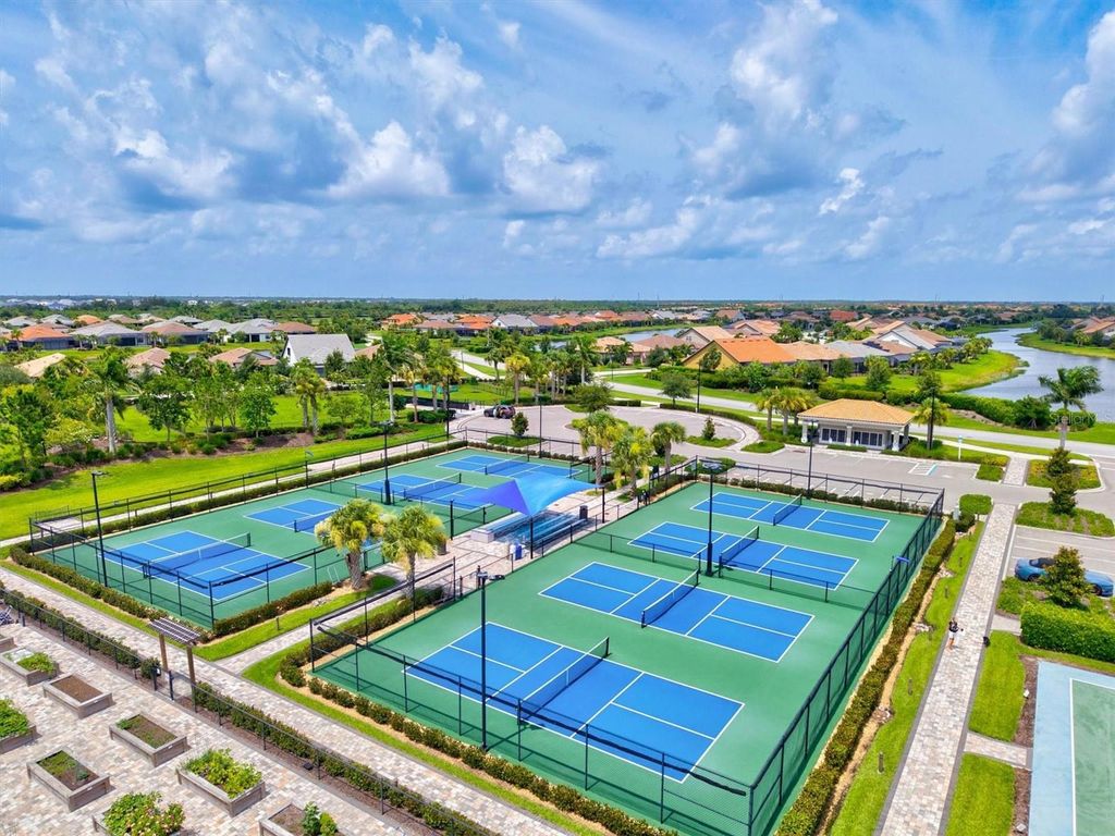 Image 59 of property listing at 13179 BORREGO STREET, Venice, FL 34293