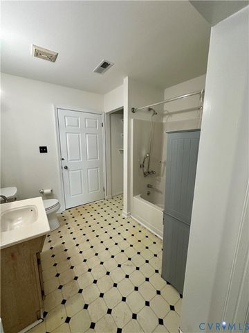 2107 Barclay Rd, Henrico, VA 23228