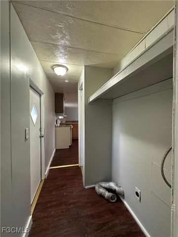 7886 Breeze DR, North Fort Myers, FL 33917