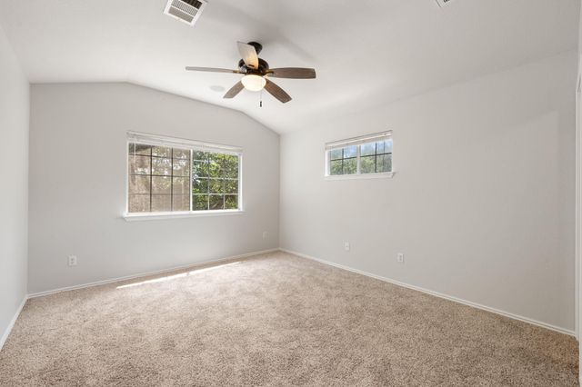 16100 S Great Oaks DR 102, Round Rock, TX 78681