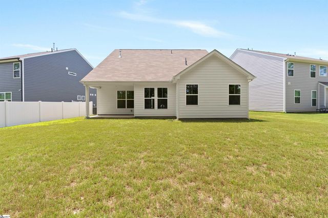 624 Columbus Circle, Simpsonville, SC 29680