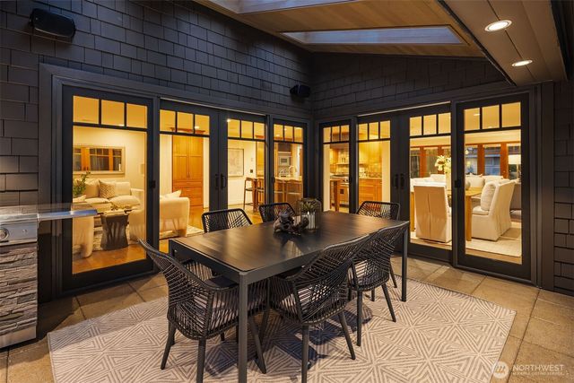 9520 NE 16th Street, Clyde Hill, WA 98004
