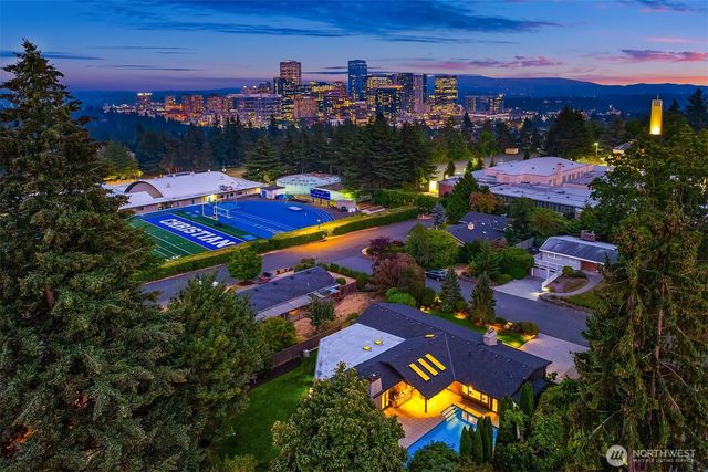 9520 NE 16th Street, Clyde Hill, WA 98004