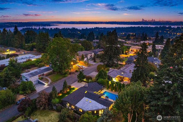 9520 NE 16th Street, Clyde Hill, WA 98004