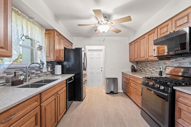 607 Andover DR, Round Rock, TX 78664