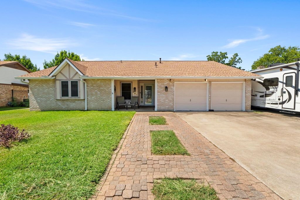 607 Andover DR, Round Rock, TX 78664
