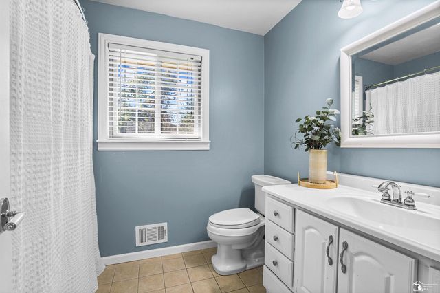 1167 Oakmont Drive, Temperance, MI 48182