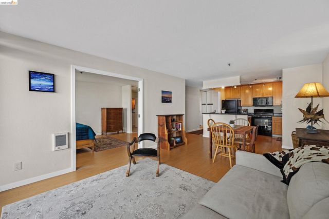 555 Pierce St 526, Albany, CA 94706