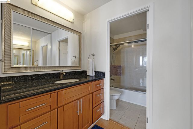 555 Pierce St 526, Albany, CA 94706
