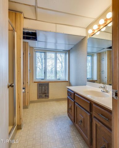 1939 Riverport Road, Kingsport, TN 37660