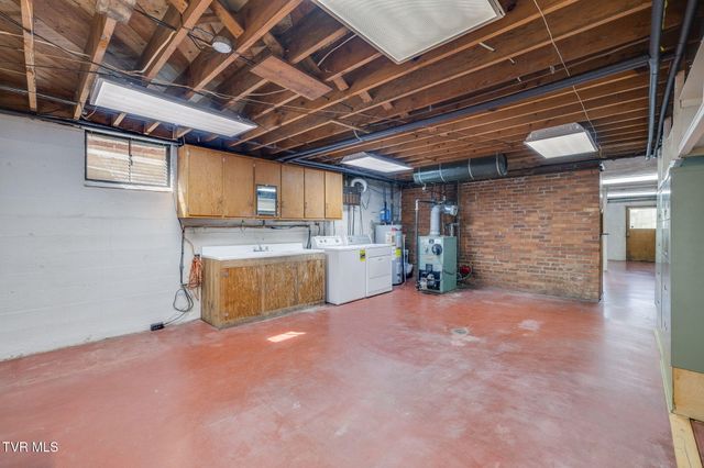 1939 Riverport Road, Kingsport, TN 37660