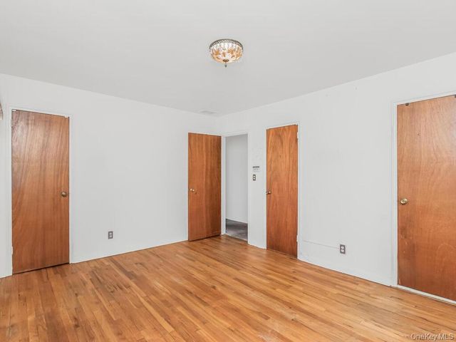 28 Moore Street, Hartsdale, NY 10530